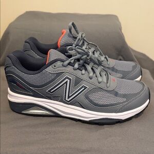New Balance 1540 v3 Women’s 7 Men’s 5.5